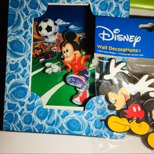 Mickey Mouse picture frame 3D soccer!!!